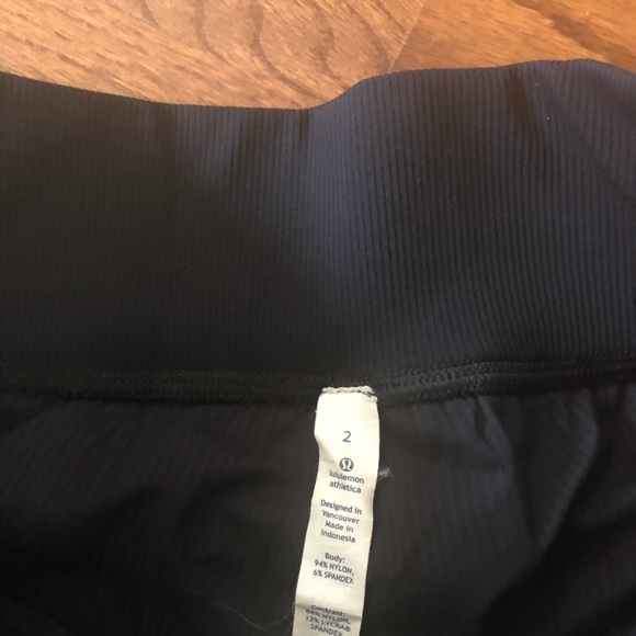 Lululemon parachute pants - Picture 2 of 3